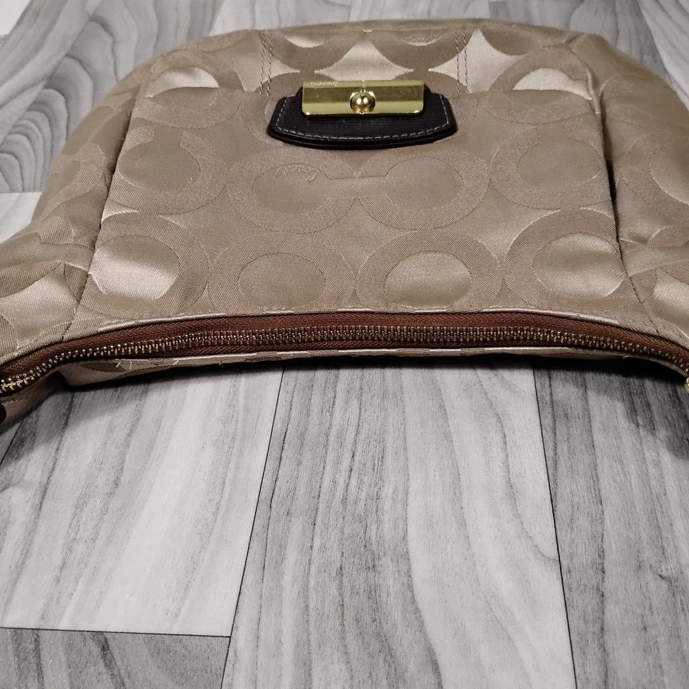 Coach Kristin Op Art Sateen Hobo Bag 19331 Khaki Mahogany Signature Shoulder